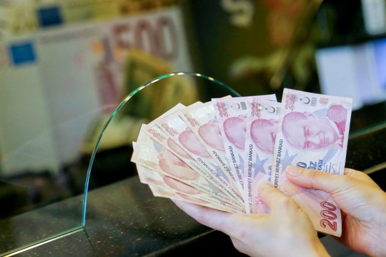 Τουρκία – Νέα υποχώρηση της λίρας μετά την αύξηση του πληθωρισμού στο 19,89% τον Οκτώβριο