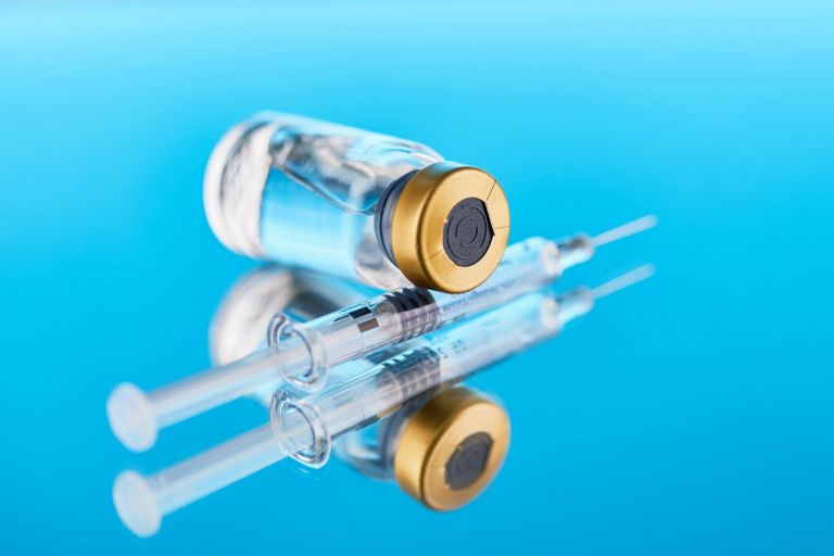 Novartis – BioNTech: Νέα συμφωνία για επιπλέον 24 εκατ. δόσεις εμβολίου | tovima.gr