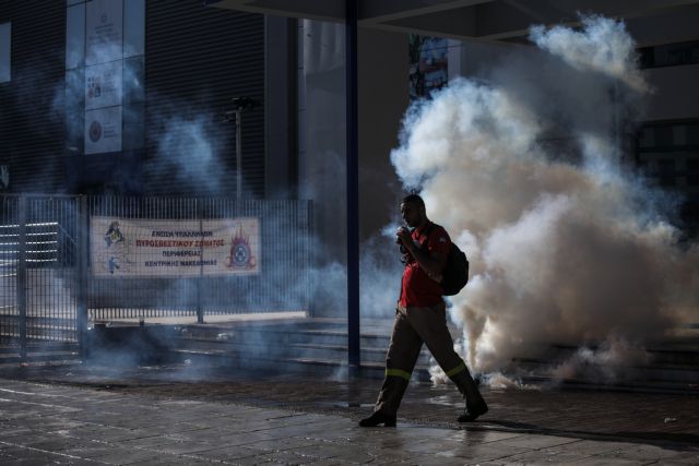 ΚΙΝΑΛ – Αδιανόητο να καταστέλλεται η διαμαρτυρία των πυροσβεστών