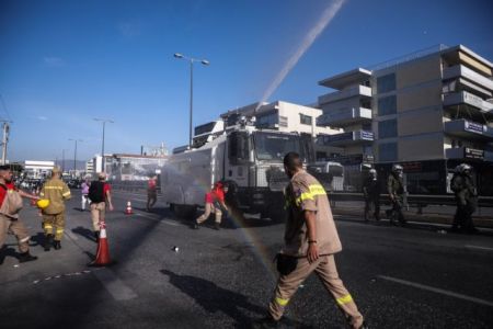 ΚΚΕ – Απρόκλητη η επίθεση των ΜΑΤ στους πυροσβέστες