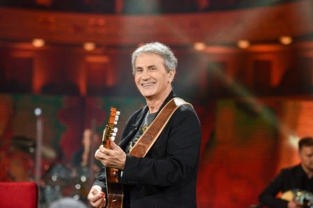 Ο Γιώργος Νταλάρας στο «Σπίτι με το MEGA»