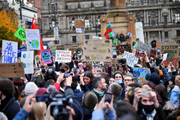 COP26 – Διαδηλώσεις σε όλον τον κόσμο για το κλίμα – «Μέτρα, όχι άλλα λόγια»
