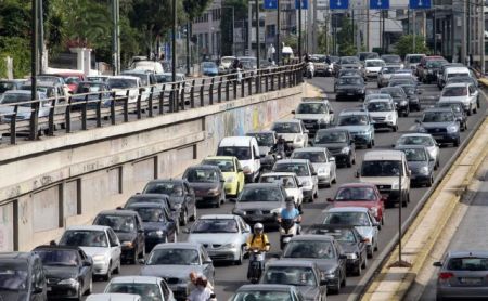Κίνηση στους δρόμους – Με καθυστερήσεις η κυκλοφορία σε Λεωφόρο Αθηνών και Κηφισό – Δείτε πού υπάρχει πρόβλημα [ Live χάρτης]
