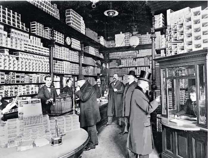 Η καπνοβιομηχανία Muratti και ο έλληνας δημιουργός της Βασίλειος Μουράτογλου