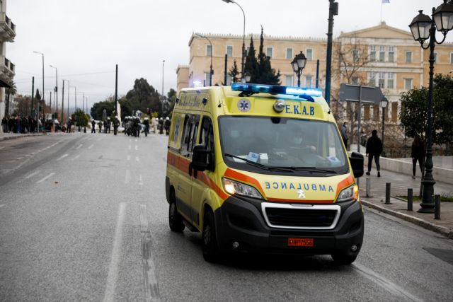 Τροχαίο στη Βουλή – Κατέληξε ο πεζός που παρασύρθηκε – Ερευνάται η εμπλοκή και δεύτερου αυτοκινήτου