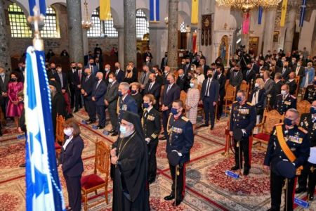 Η στραβός είναι ο γιαλός ή ….