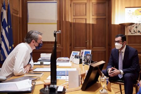 Συνάντηση Μητσοτάκη με τον υπ. Βιομηχανίας των ΗΑΕ – Τι είπαν για επενδύσεις