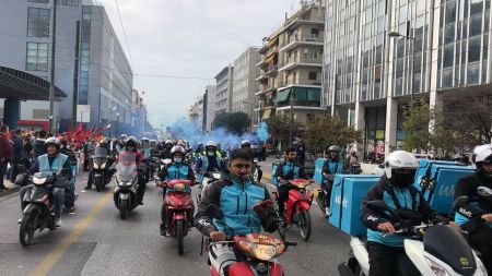 Απεργία επισιτισμού – Μοτοπορεία διανομέων προς την Αεροπαγίτου