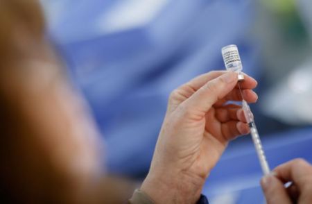 Διευκρινίσεις Μαγιορκίνη για τον συνδυασμό των εμβολίων κοροναϊού και γρίπης