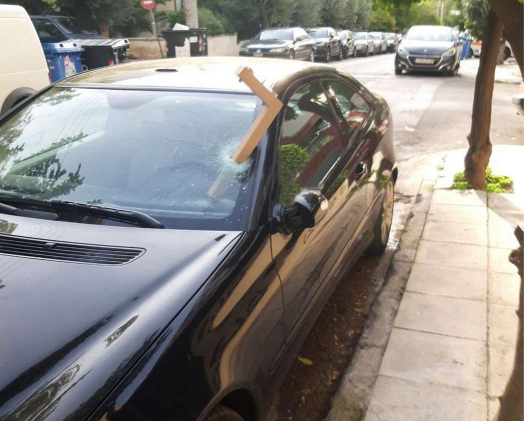 Το διαλυμένο αυτοκίνητο του δικαστή της ΕΠΟ θυμίζει πρακτικές… Κορλεόνε