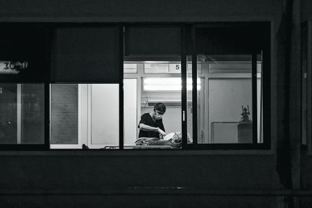 Κορωνοϊός – Τείχος… δακρύων από ανεμβολίαστους και μετάλλαξη Δέλτα