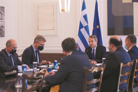 Σε τεντωμένο σκοινί η κυβέρνηση | tovima.gr