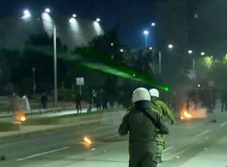 Πολυτεχνείο – Επεισόδια με μολότοφ σε Θεσσαλονίκη και Πάτρα [Βίντεο]