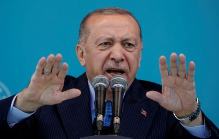 Τουρκία – Σε ελεύθερη πτώση η λίρα – Ο Ερντογάν αγνοεί τις προειδοποιήσεις