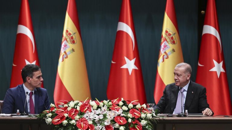 Op-ed: Sanchez’s unethical arms deal, Turkey, and the EU | tovima.gr