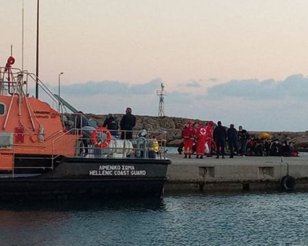 Κρήτη – Ένας νεκρός σε ναυάγιο με μετανάστες – Διασώθηκαν 67