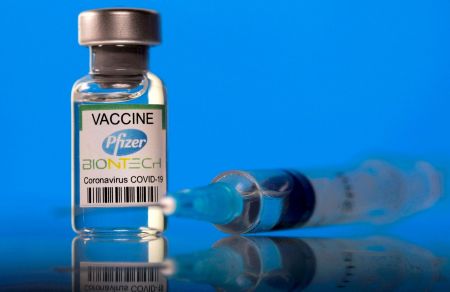 Έρευνα – Η τρίτη δόση εμβολίου Pfizer μειώνει κατά 90% τον κίνδυνο θανάτου σε σχέση με τις δύο δόσεις