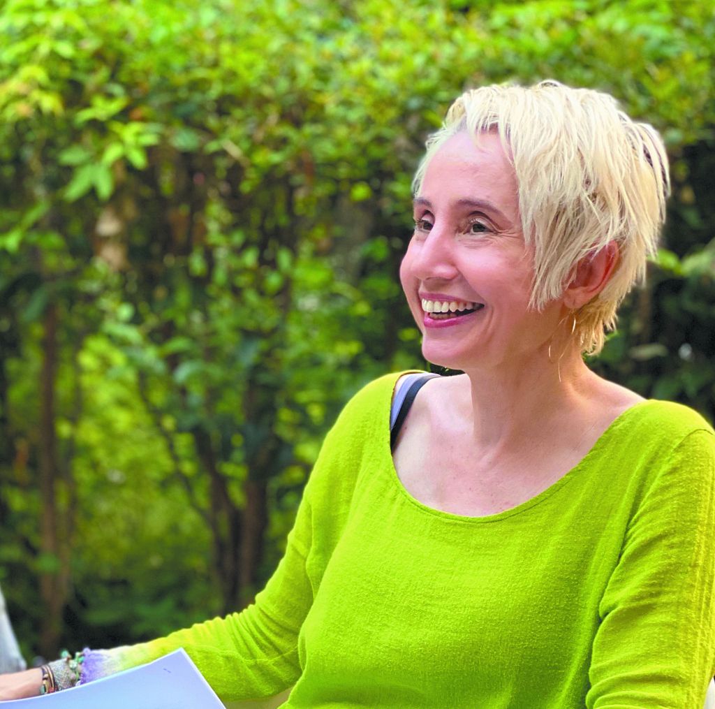 Σοφία Νικολαΐδου – «Μόσχα – Θεσσαλονίκη είναι ένα καλάσνικοφ  δρόμος»