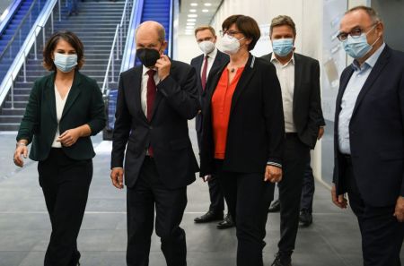 Γερμανία – Στην καγκελαρία ο Σολτς – Ποιοι αναλαμβάνουν τα κρίσιμα υπουργεία