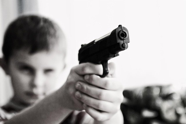 ΗΠΑ – Έφηβοι που γύριζαν βίντεο πυροβόλησαν και σκότωσαν κατά λάθος πεντάχρονο | tovima.gr