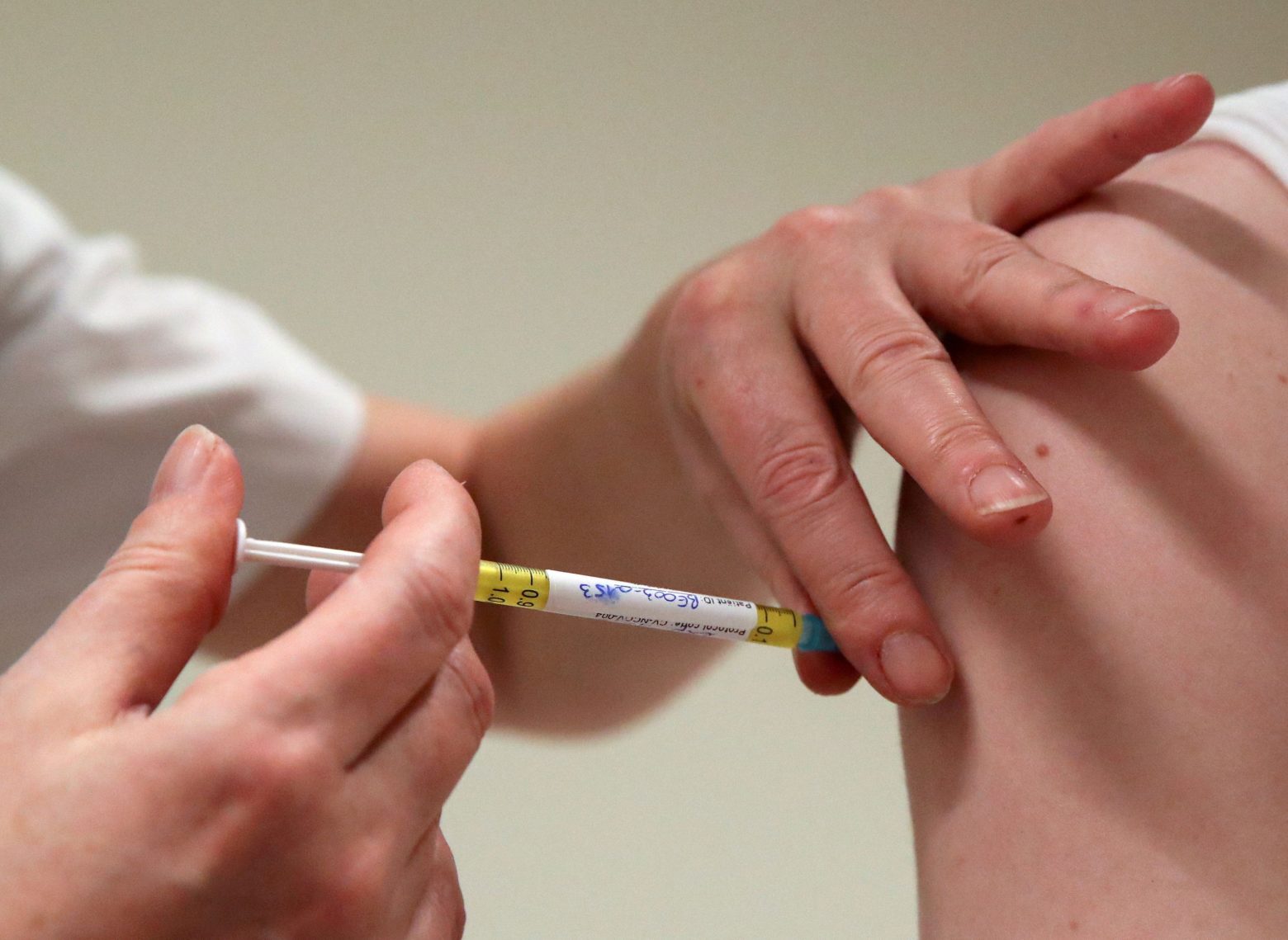 Εμβολιασμοί – Παγκόσμια πρωτιά για τα ΗΑΕ – Έφτασαν στο 100%