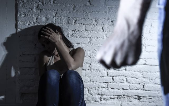 ΔΝΤ – Γιατί η ενδοοικογενειακή βία αποτελεί απειλή για την οικονομική ανάπτυξη | tovima.gr