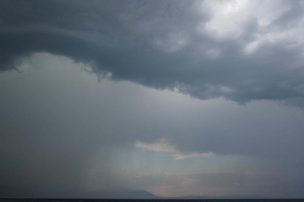 Καιρός – Βροχές, καταιγίδες και θυελλώδεις άνεμοι την Τρίτη – Πού θα υπάρχουν χιονοπτώσεις