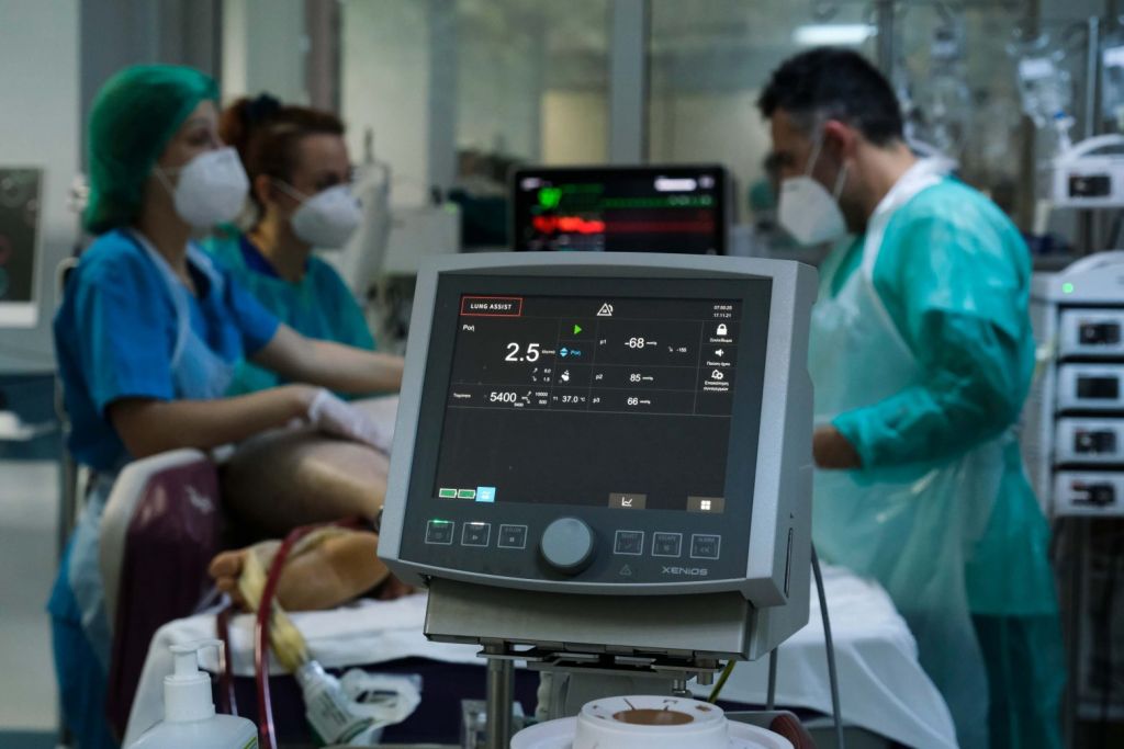 Παραλλαγή Ομικρον – Πρώτο κρούσμα σε Ισπανία και Σουηδία