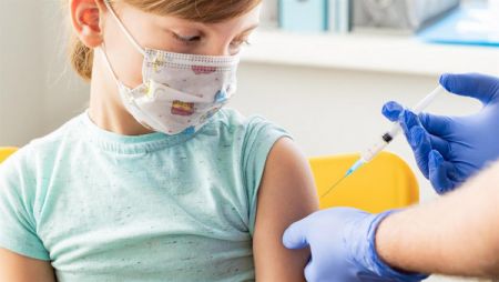 Γαλλία – κορωνοϊός – Υπέρ του εμβολιασμού για τα ευάλωτα παιδιά ηλικίας 5 έως 11 ετών