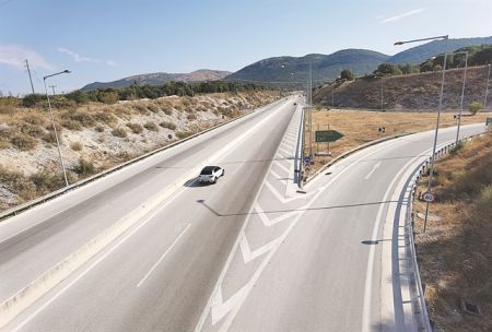 Δημοπρατούνται τέσσερα οδικά έργα αξίας €1 δισ.