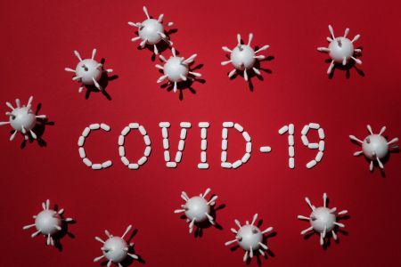 Κορωνοϊός – Τα νέα δεδομένα εγείρουν προβληματισμό για το χάπι ενάντια στην Covid-19, μολνουπιραβίρη