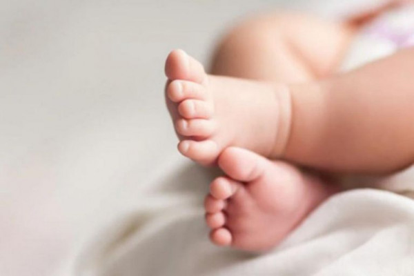 Θεσσαλονίκη – Μωρό εννέα μηνών νοσηλεύεται με κορωνοϊό στο «Παπαγεωργίου» – Ανεμβολίαστοι οι γονείς
