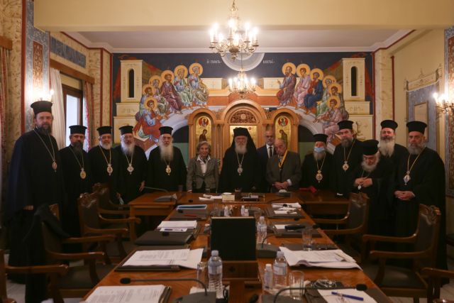 Κορωνοϊός – «Τέλος» οι ιερείς από τα κανάλια – Μόνο ο εκπρόσωπος Τύπου θα εκφράζει τη θέση της Εκκλησίας | tovima.gr