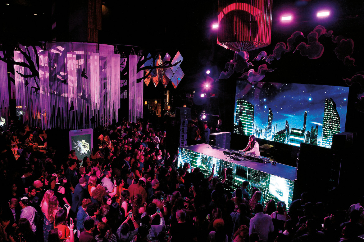 Οι DJs που απογειώνουν τα decks