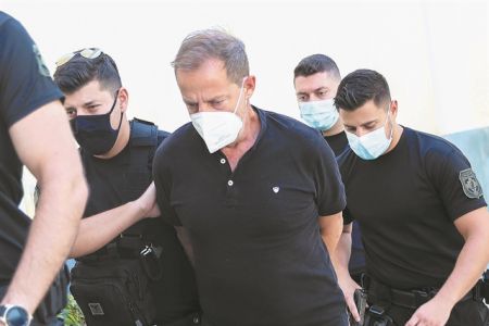 Δημήτρης Λιγνάδης – Σε δίκη για 4 υποθέσεις βιασμού παραπέμπεται ο σκηνοθέτης