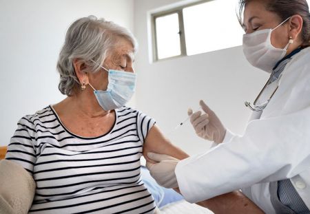 Government, experts approve third COVID-19 vaccine dose three months after second