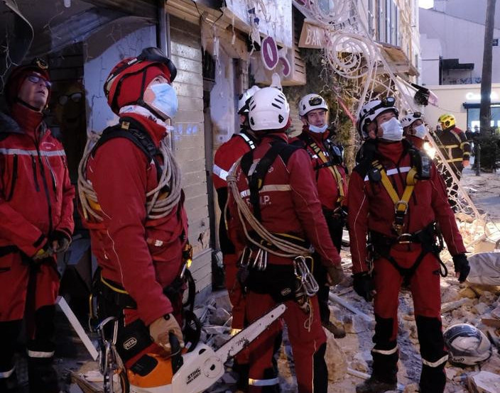 Γαλλία – Κατέρρευσε κτίριο μετά από έκρηξη – Πέντε άνθρωποι εγκλωβισμένοι | tovima.gr