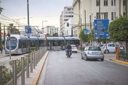 Τραμ – Επόμενη στάση Πειραιάς