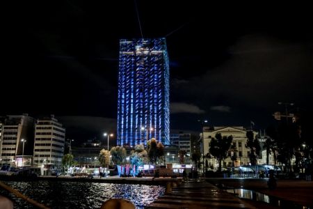 Δήμος Πειραιά – Υπερθέαμα η φωταγώγηση του Πύργου Πειραιά