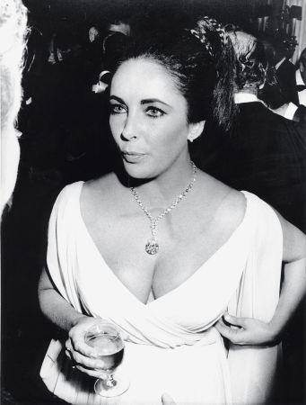 Τα πιο ακριβά (ή εξωφρενικά) δώρα Χριστουγέννων που έγιναν ποτέ