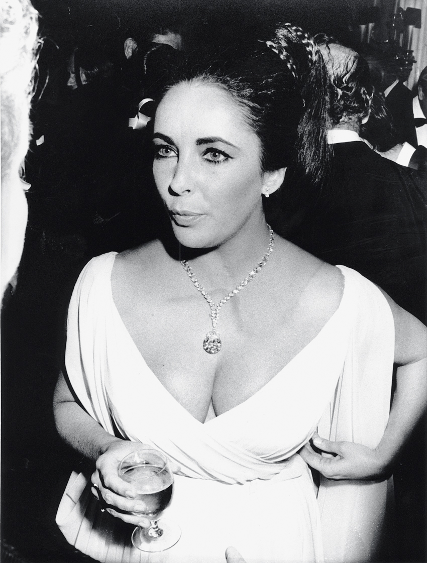 Τα πιο ακριβά (ή εξωφρενικά) δώρα Χριστουγέννων που έγιναν ποτέ