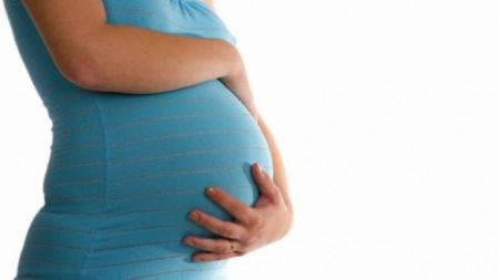 Κορωνοϊός – Ασφαλές το εμβόλιο για τις μέλλουσες μητέρες – Στις πόσες δόσεις είναι προστατευμένες οι έγκυες