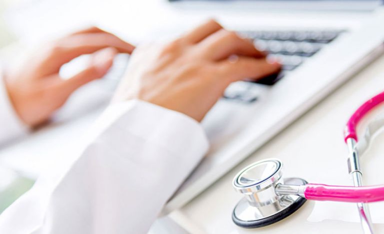 ΕΛ.ΑΣ.: Πάνω από 110 γιατροί στο κύκλωμα με τις ψευδείς συνταγογραφήσεις | tovima.gr