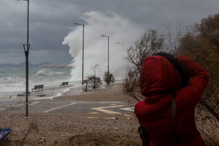 Κακοκαιρία – Ισχυροί άνεμοι, πλημμύρες, και απεγκλωβισμοί | tovima.gr