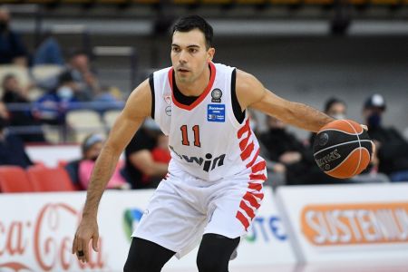 Ο Σλούκας έκτος πασέρ στην ιστορία του Ολυμπιακού