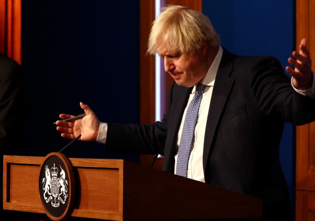 Τζόνσον – Διάγγελμα του Βρετανού πρωθυπουργού για την επέλαση της Όμικρον | tovima.gr