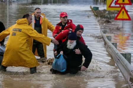 Κακοκαιρία – Πάνω από 1200 κλήσεις δέχτηκε η Πυροσβεστική