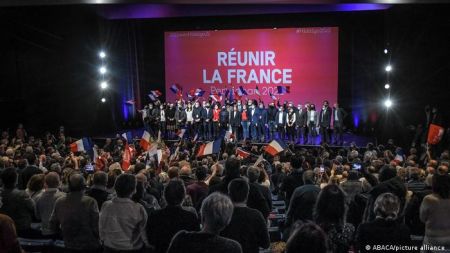 «Ασυμβίβαστη» η γαλλική Αριστερά;
