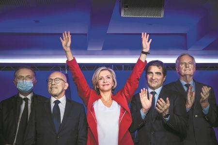 Η θαυμάστρια της Μέρκελ που «απειλεί» τον Μακρόν