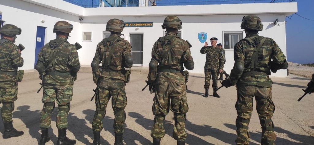 Τσαβούσογλου – Η Ελλάδα δεν έχει δικαίωμα κυριαρχίας σε νησιά Αιγαίου που στρατικοποιεί